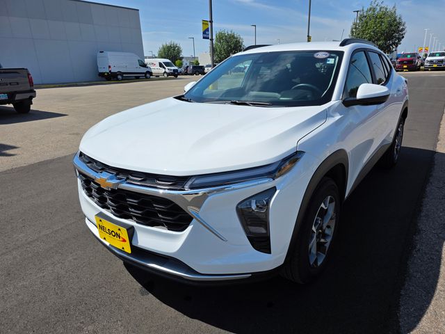 Used 2025 Chevrolet Trax LT with VIN KL77LHEP3SC290825 for sale in Fergus Falls, Minnesota