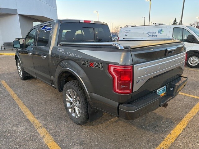 2016 Ford F-150 Platinum photo 2