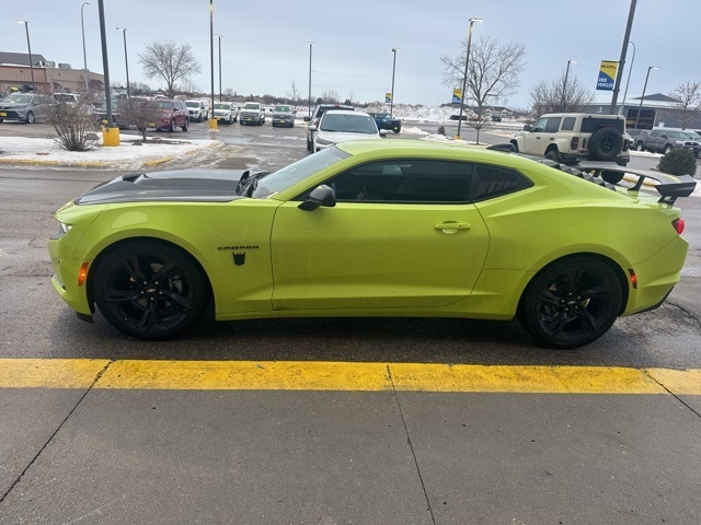 2019 Chevrolet Camaro 1LS 1LT photo 3