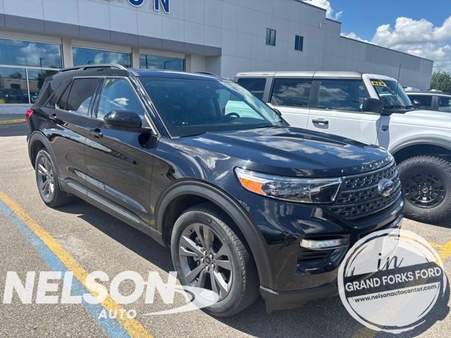 2022 Ford Explorer XLT 4WD's photo