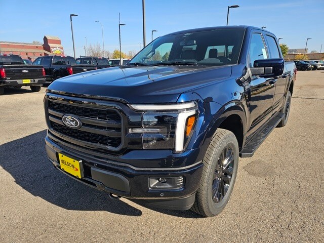 2025 Ford F-150 Lariat photo 2