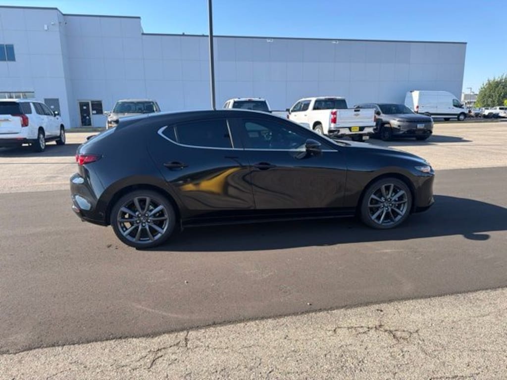Used 2022 Mazda Mazda3 Preferred Package Hatchback