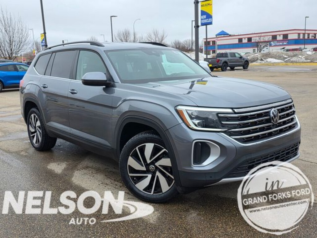 Used 2024 Volkswagen Atlas 2.0T SE w/Technology SUV