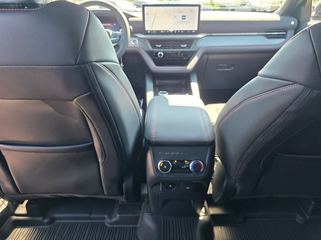 2026 Ford Explorer ST-Line - Photo 18
