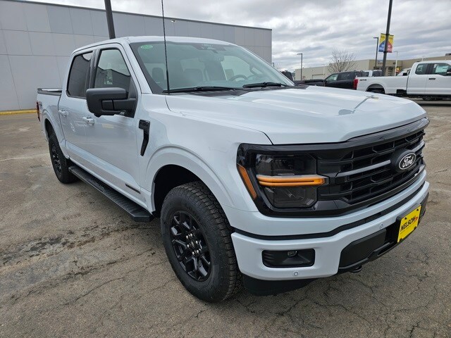 2025 Ford F-150 XLT photo 4