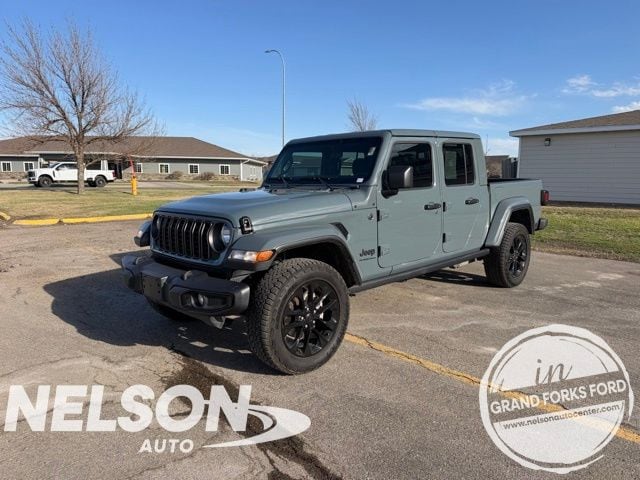 2024 Jeep Gladiator
