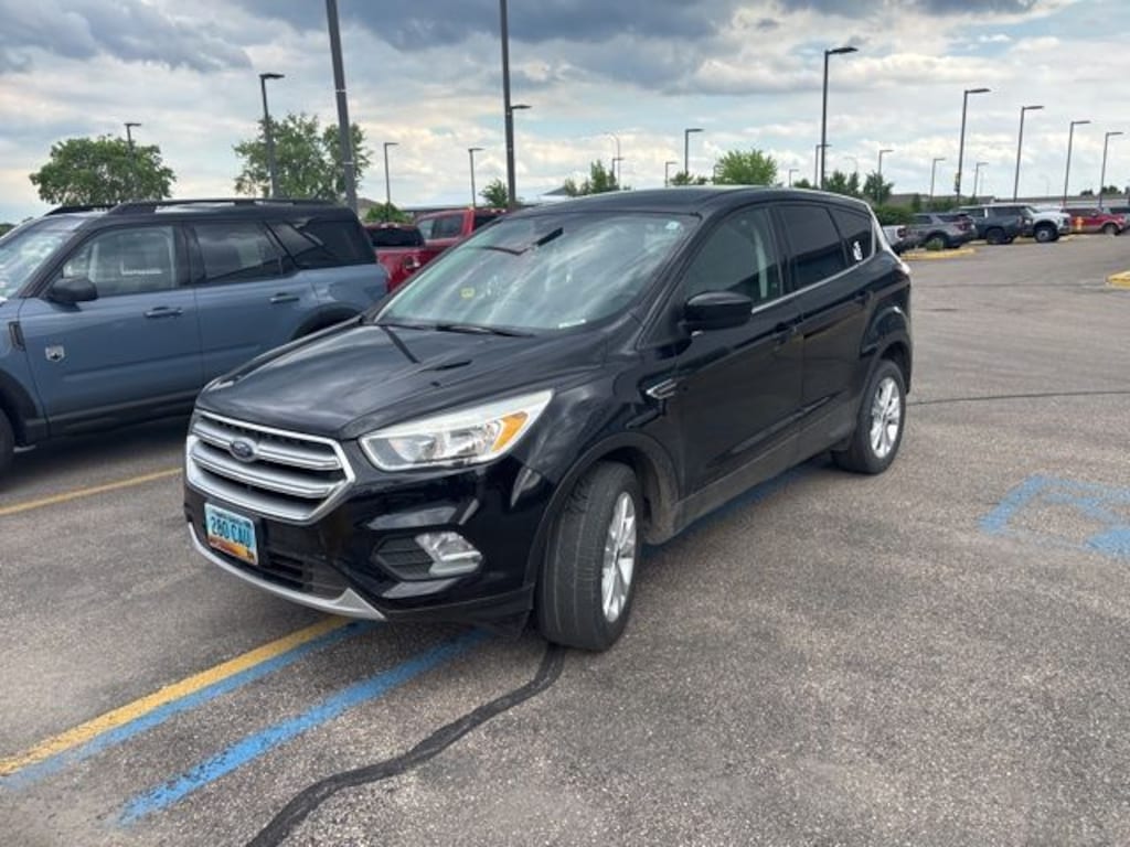 Used 2017 Ford Escape SE SUV