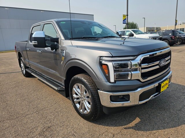 2025 Ford F-150 Lariat photo 4