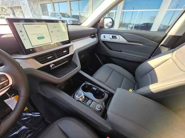 2026 Ford Explorer Active - Photo 19