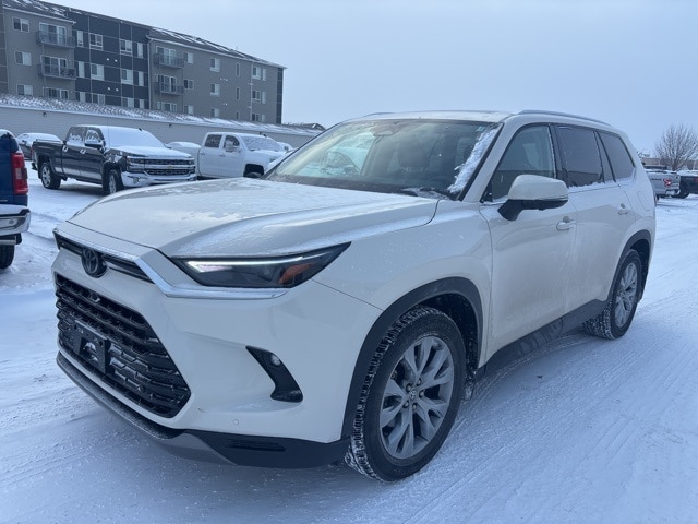 2024 Toyota Highlander Hybrid XLE photo 3