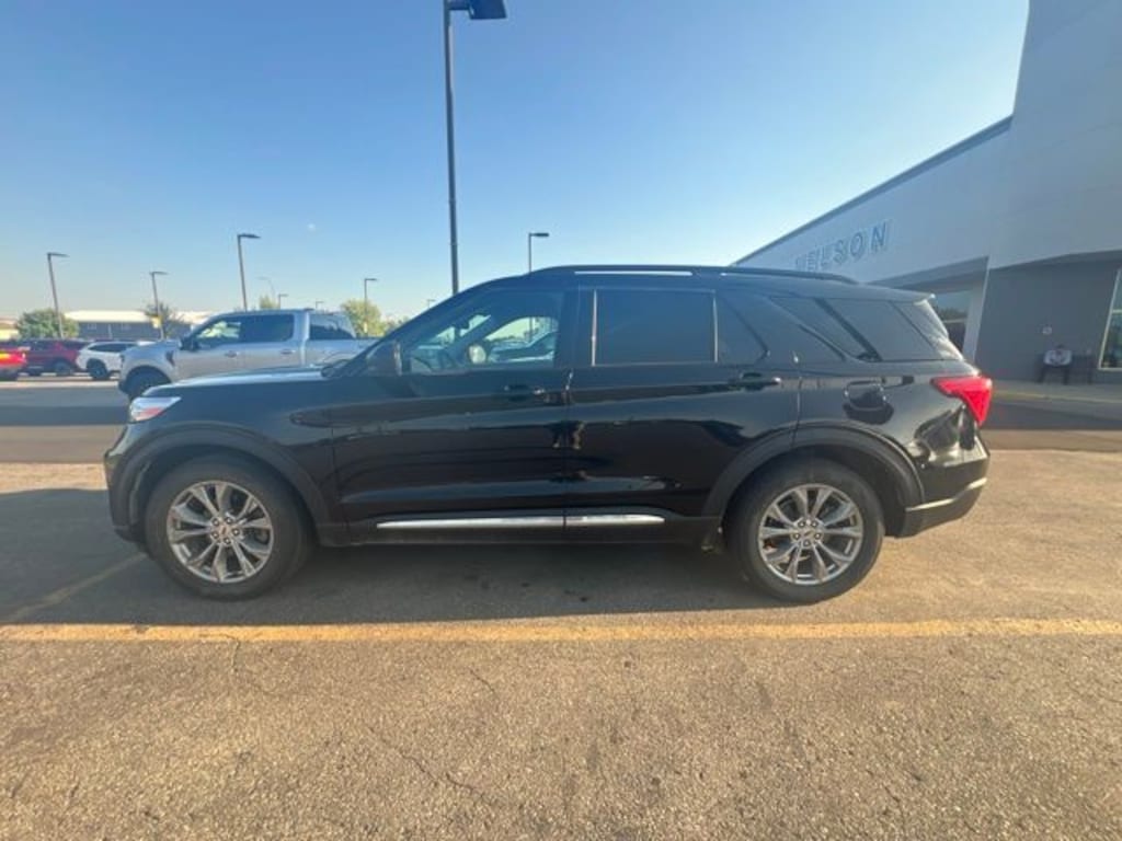 Used 2022 Ford Explorer XLT SUV