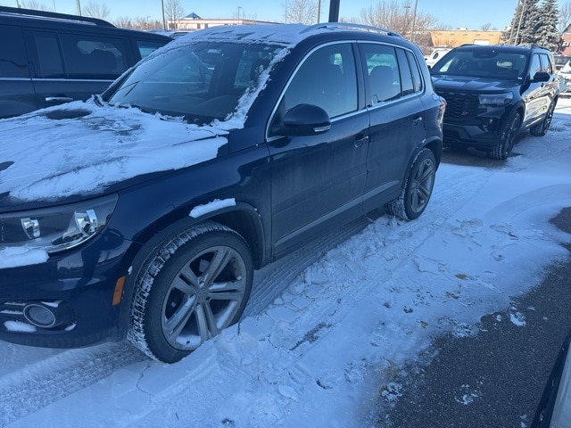 2016 Volkswagen Tiguan R-Line SEL photo 3