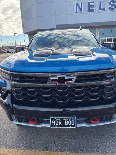 2024 Chevrolet Silverado 1500 ZR2 photo 2