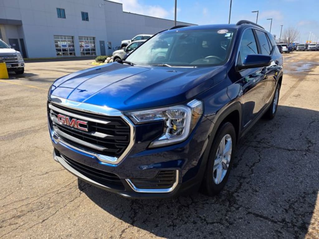 Used 2023 GMC Terrain SLE SUV
