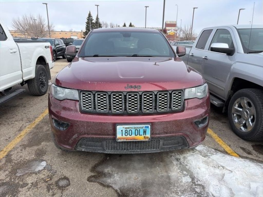 Used 2020 Jeep Grand Cherokee Laredo SUV