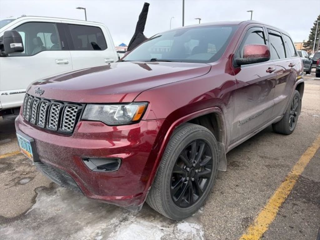 Used 2020 Jeep Grand Cherokee Laredo SUV
