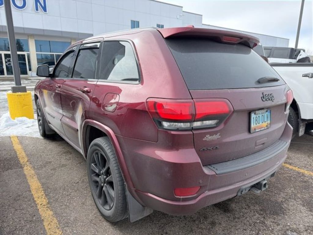 Used 2020 Jeep Grand Cherokee Laredo SUV