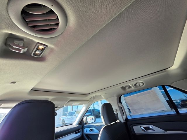 2026 Ford Explorer Active - Photo 13