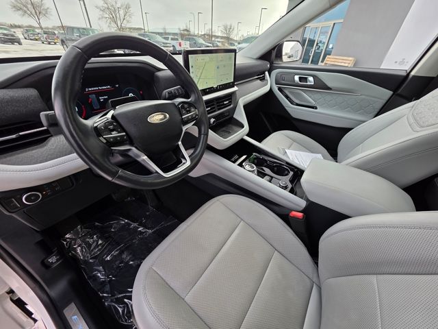2025 Ford Explorer Platinum - Photo 15
