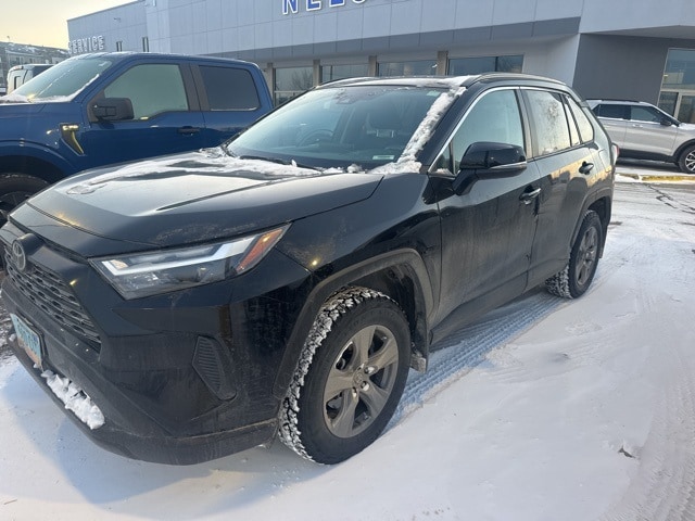 2024 Toyota RAV4 XLE photo 3