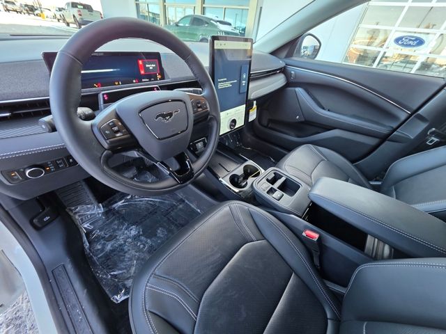 2025 Ford Mustang Mach-E Premium - Photo 14