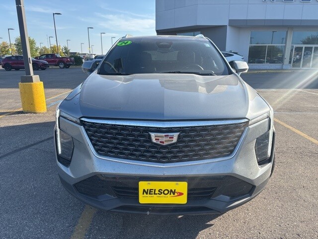 2024 Cadillac XT4 Premium Luxury photo 2