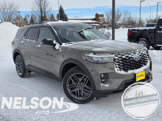 2026 Ford Explorer ST-LINE's photo