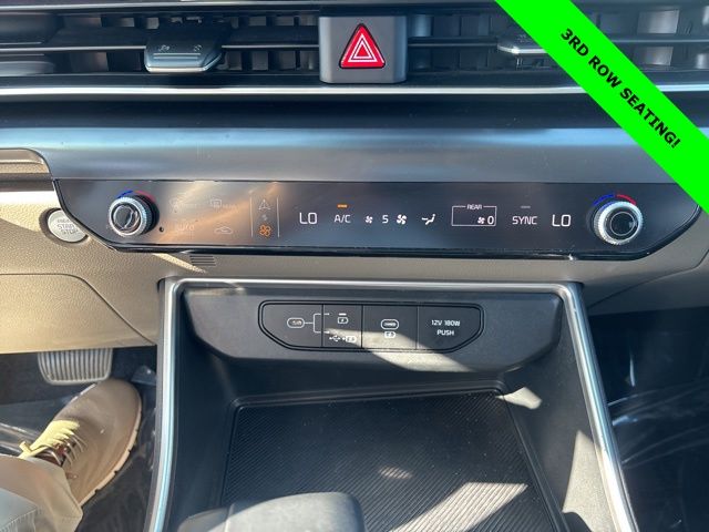 2025 Kia Carnival LXS - Photo 15