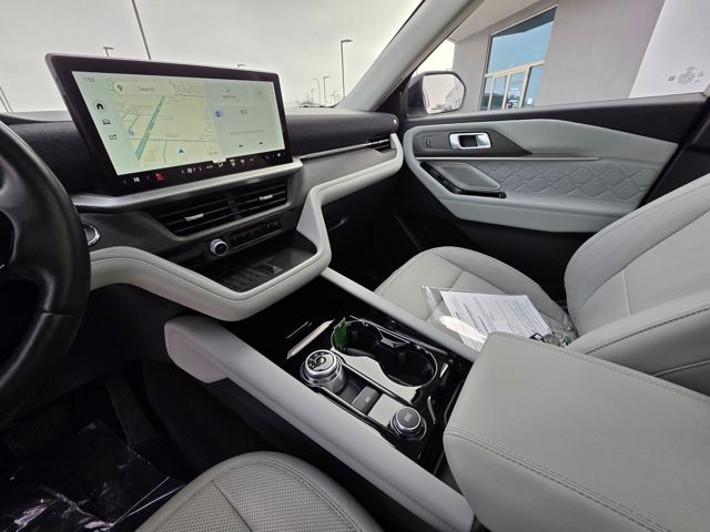 2025 Ford Explorer Platinum - Photo 19