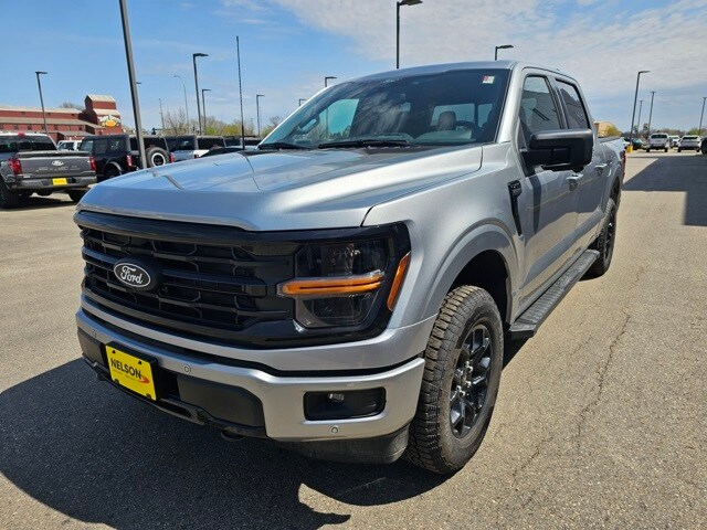 2025 Ford F-150 XLT photo 2