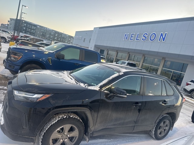 2024 Toyota RAV4 XLE photo 4