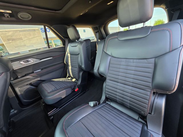 2026 Ford Explorer ST-Line - Photo 15