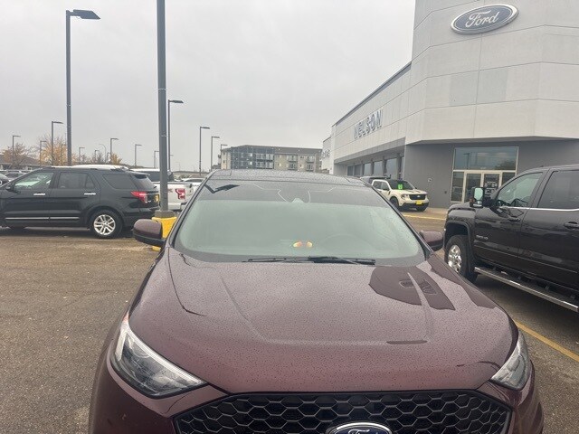 2024 Ford Edge ST photo 3