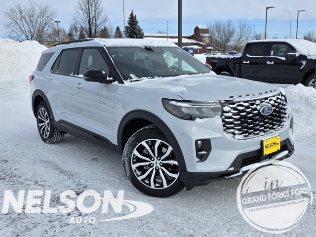 2026 Ford Explorer ST-LINE's photo