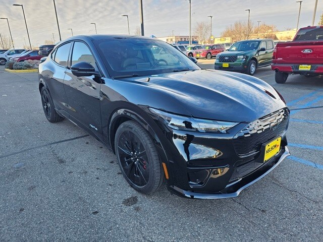 2025 Ford Mustang Mach-E GT photo 4