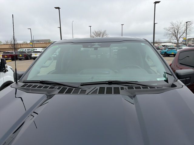 2023 Ford F-150 XLT photo 3