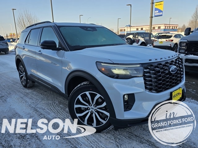 2026 Ford Explorer ST-LINE's photo