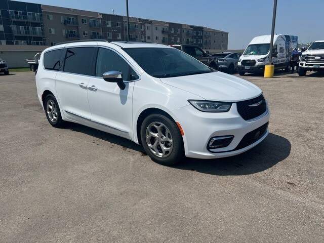 Used 2023 Chrysler Pacifica Limited with VIN 2C4RC1GG7PR520865 for sale in Grand Forks, ND