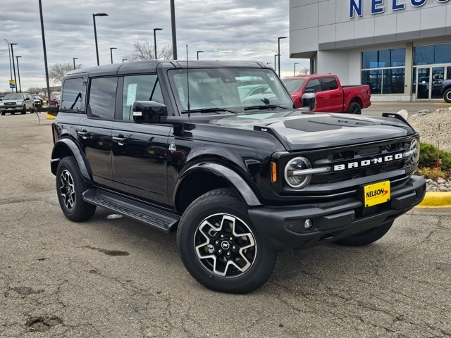 2025 Ford Bronco 4-Door Outer Banks's photo