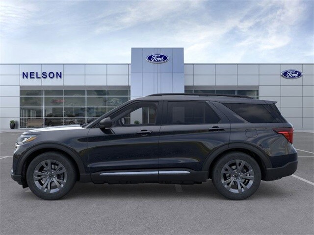 2025 Ford Explorer photo 2