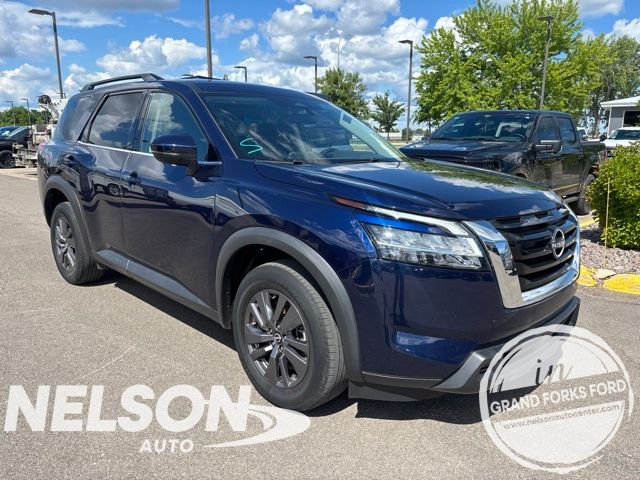 2022 Nissan Pathfinder SV 4WD's photo