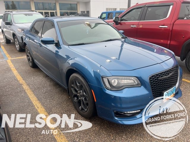 2023 Chrysler 300 Touring L