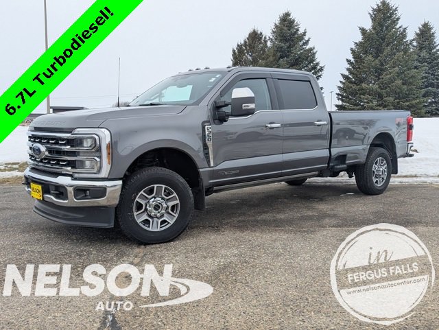 2025 Ford F-350 Super Duty Lariat's photo