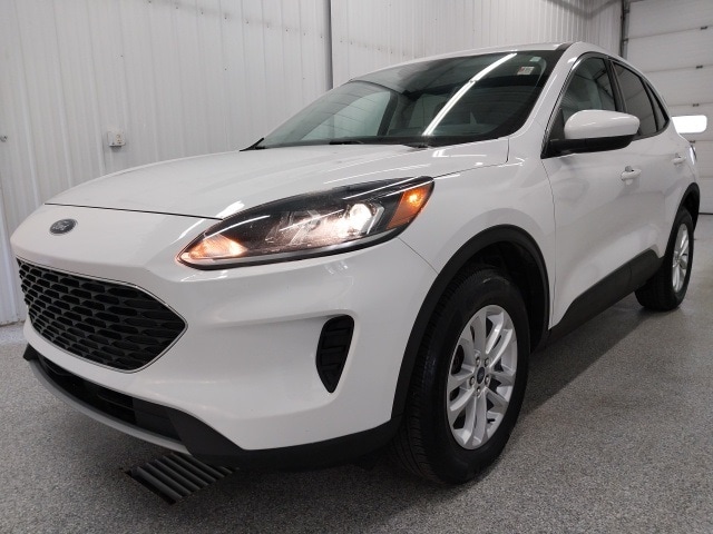 Used 2021 Ford Escape SE with VIN 1FMCU9G62MUA18929 for sale in Fergus Falls, Minnesota