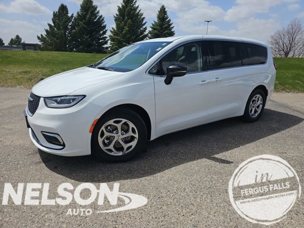 Used 2024 Chrysler Pacifica Limited Van Passenger Van