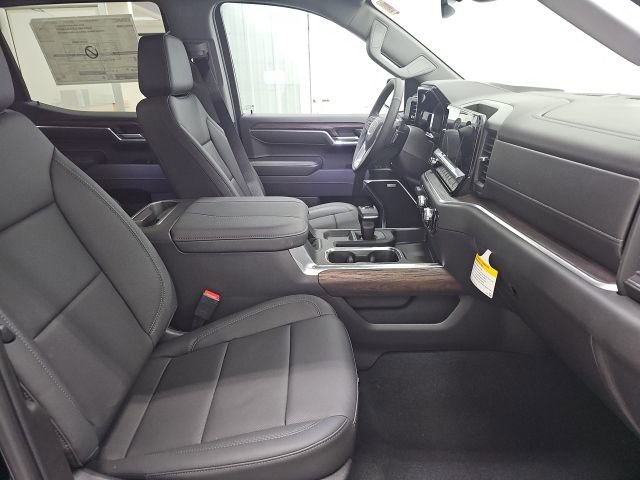 2026 GMC Sierra 1500 SLT - Photo 12