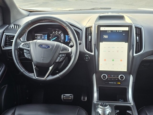 2023 Ford Edge ST-Line photo 2