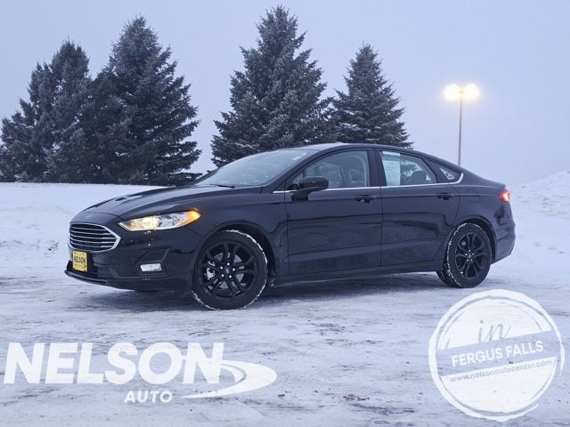 2019 Ford Fusion SE's photo