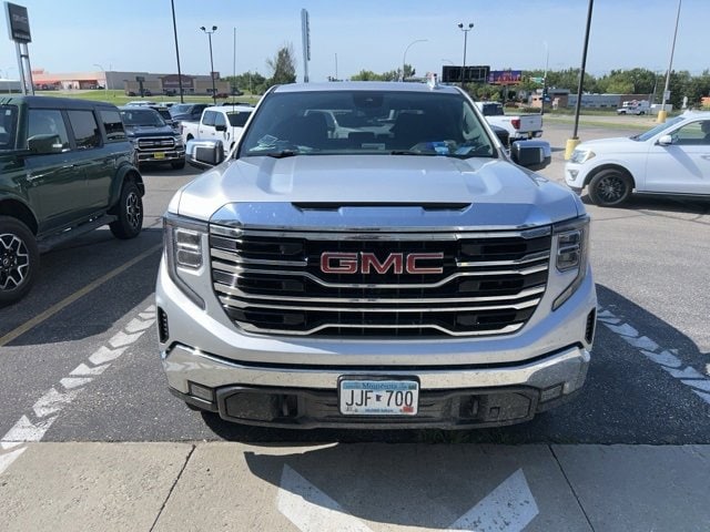 Used 2022 GMC Sierra 1500 SLT with VIN 3GTUUDED8NG585633 for sale in Fergus Falls, Minnesota