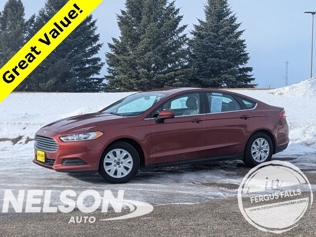 2014 Ford Fusion S's photo